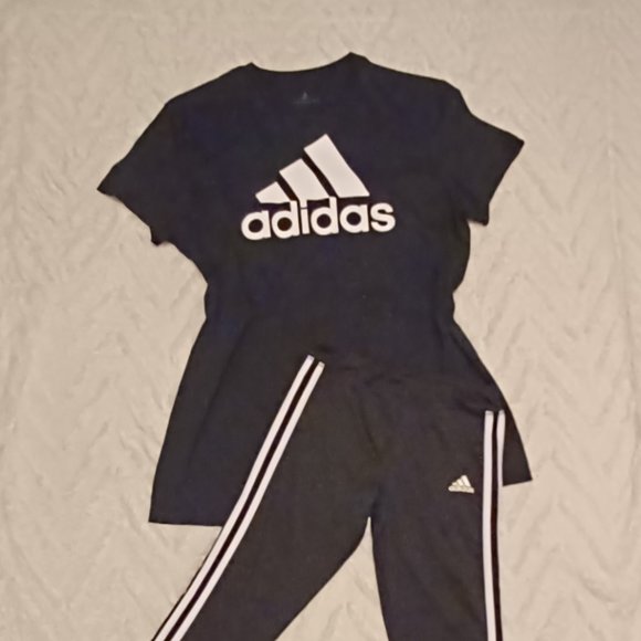ADIDAS - Picture 2 of 2